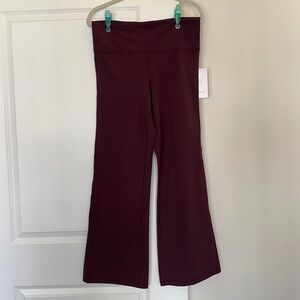NWT Athleta Elation Flare Pant - 1X - Spiced Cabernet